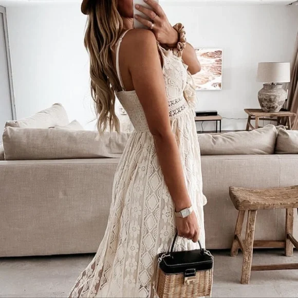 New Boho Summer Lace Dress With Tassel Front - Picture 3 of 5